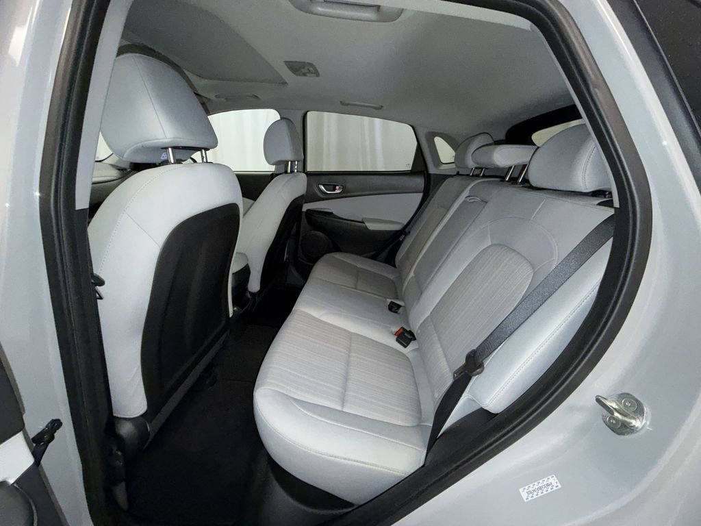 Used 2023 Hyundai Kona SEL w/ Convenience Package image 6