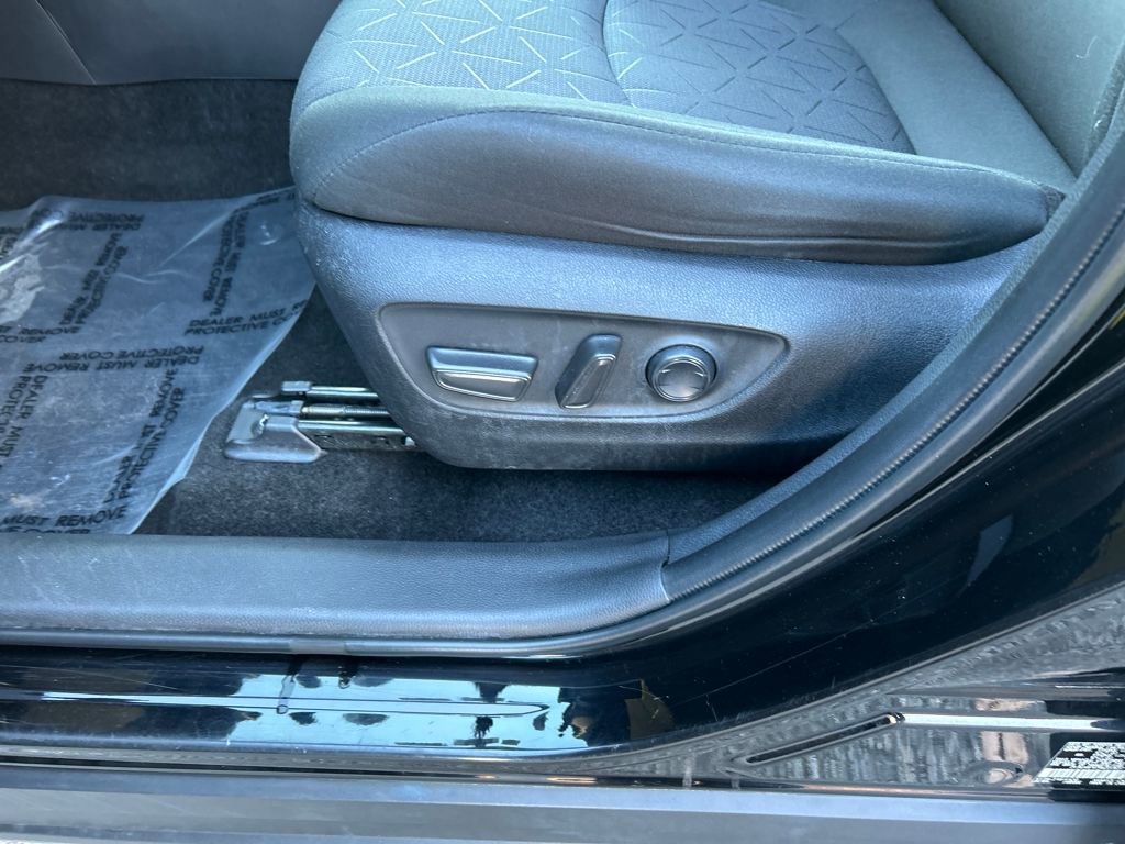 Used 2024 Toyota RAV4 XLE image 15