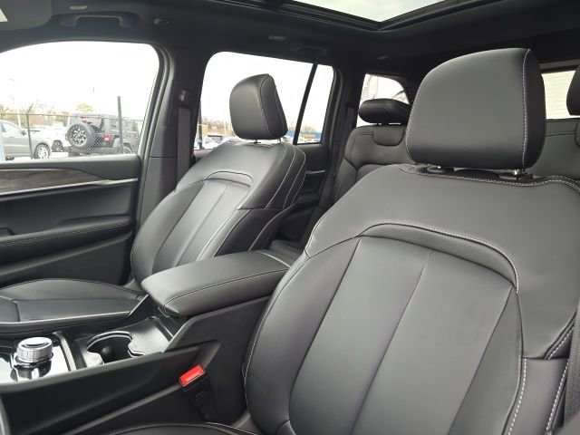 New 2026 Jeep Grand Cherokee Limited image 6