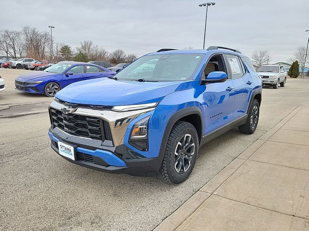 Used 2025 Chevrolet Equinox ACTIV w/ Convenience Package III image 2