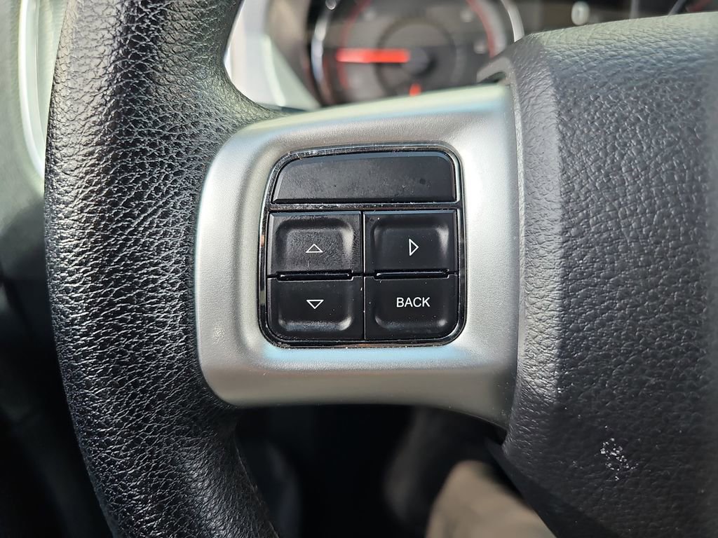 Used 2014 Dodge Charger SE RWD image 11