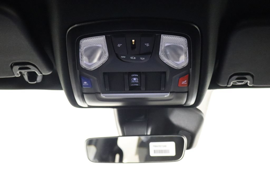New 2026 RAM 1500 Express AWD/4WD image 23