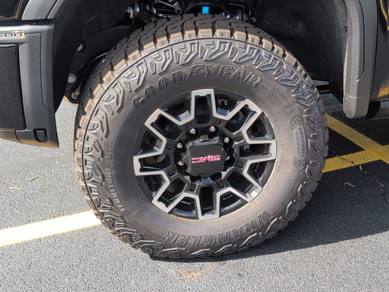 New 2026 GMC Sierra 2500 AT4X AWD/4WD image 10