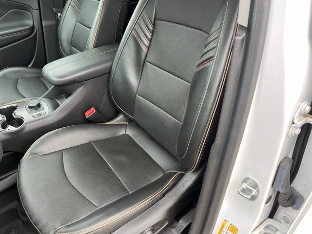 Used 2022 GMC Terrain AT4 w/ Infotainment Package II AWD/4WD image 20