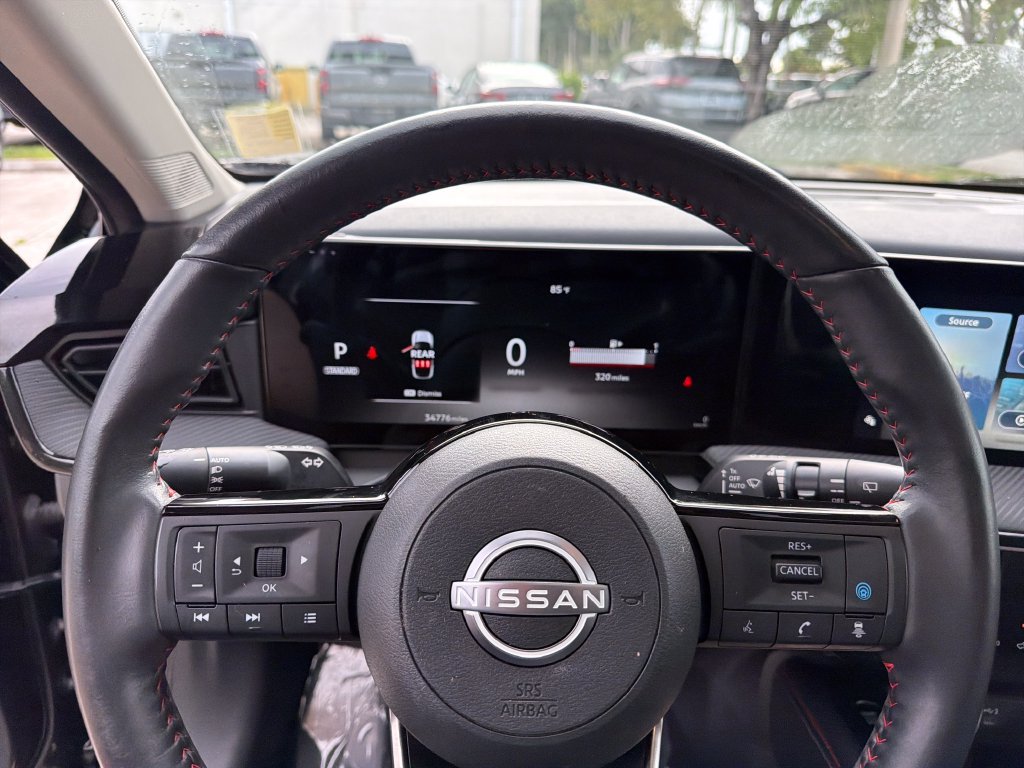 Used 2025 Nissan Kicks SR w/ SR Premium Package FWD image 21