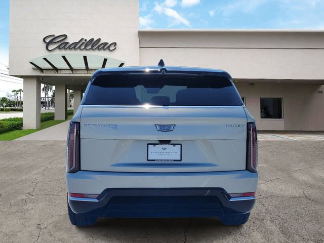 Certified 2025 Cadillac Escalade IQ Luxury 1 w/ Smart Trailering package AWD/4WD image 4
