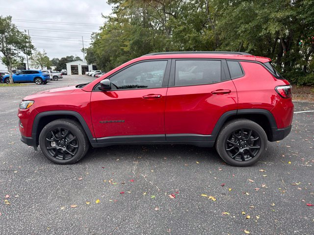 Used 2026 Jeep Compass Latitude AWD/4WD image 5