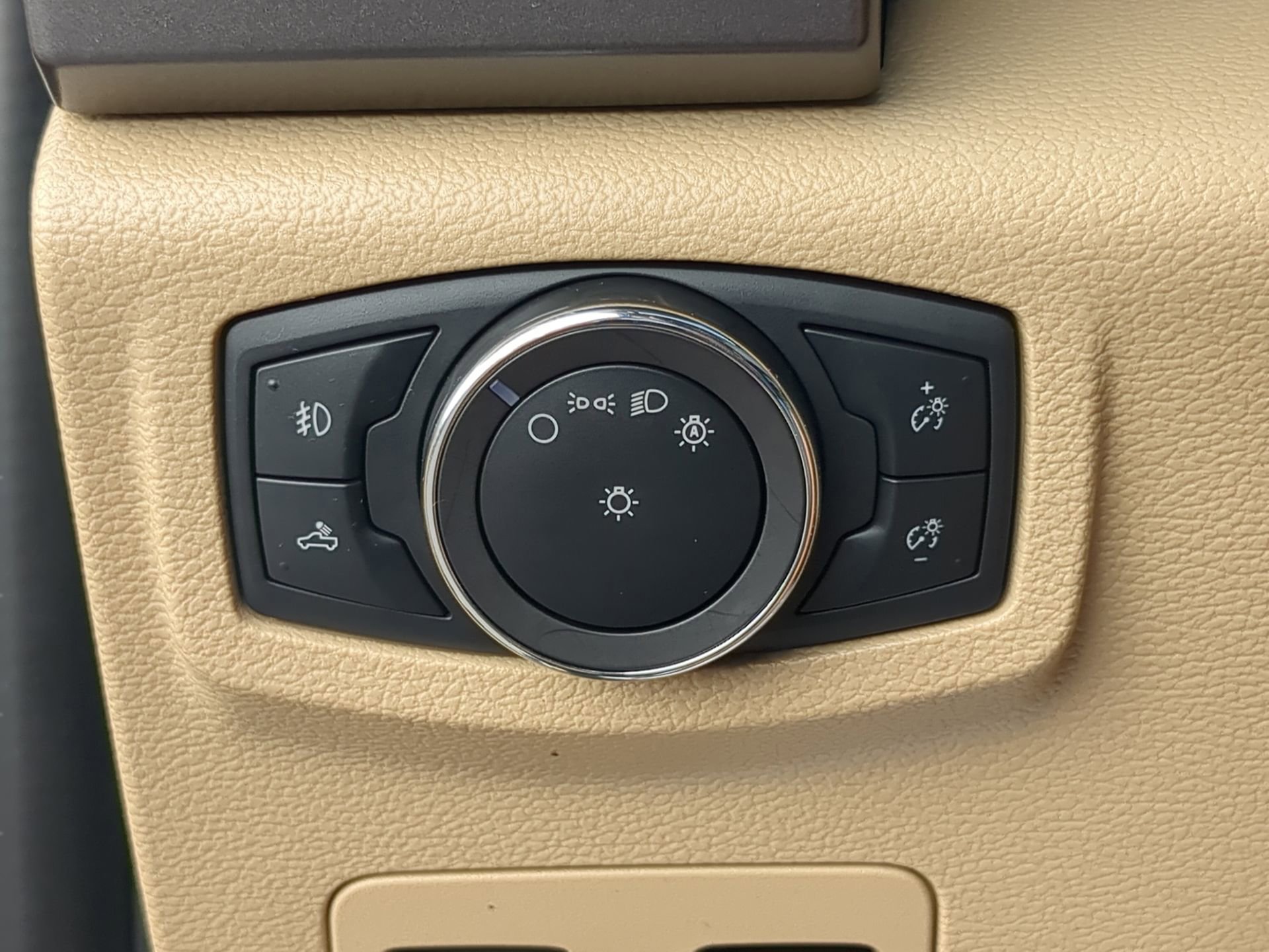 Certified 2018 Ford F150 XLT w/ Equipment Group 302A Luxury image 57