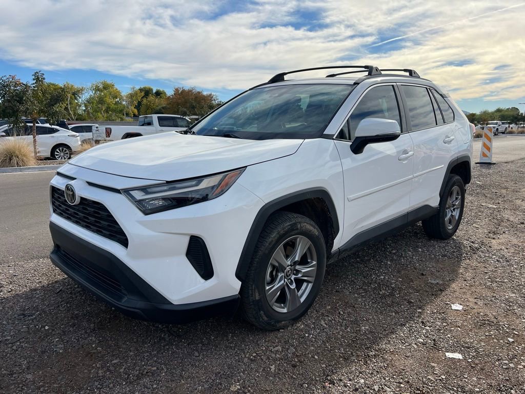Used 2022 Toyota RAV4 XLE image 1