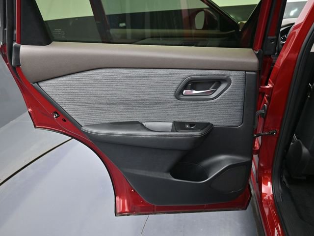 Used 2023 Nissan Rogue SV FWD image 27