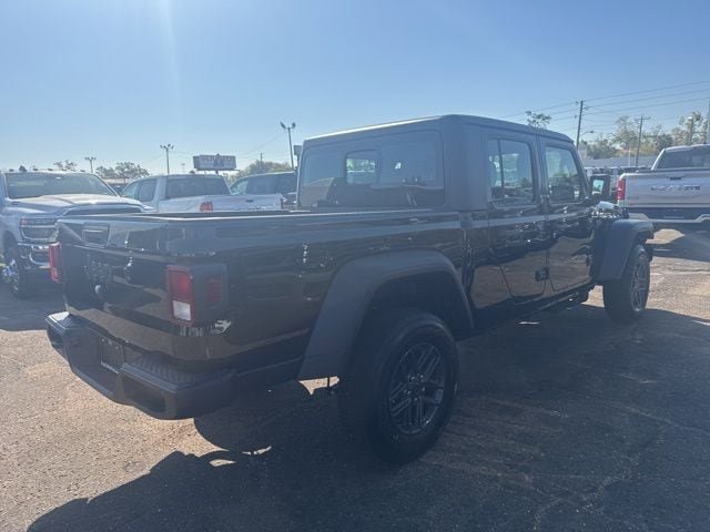 New 2026 Jeep Gladiator Sport AWD/4WD image 2