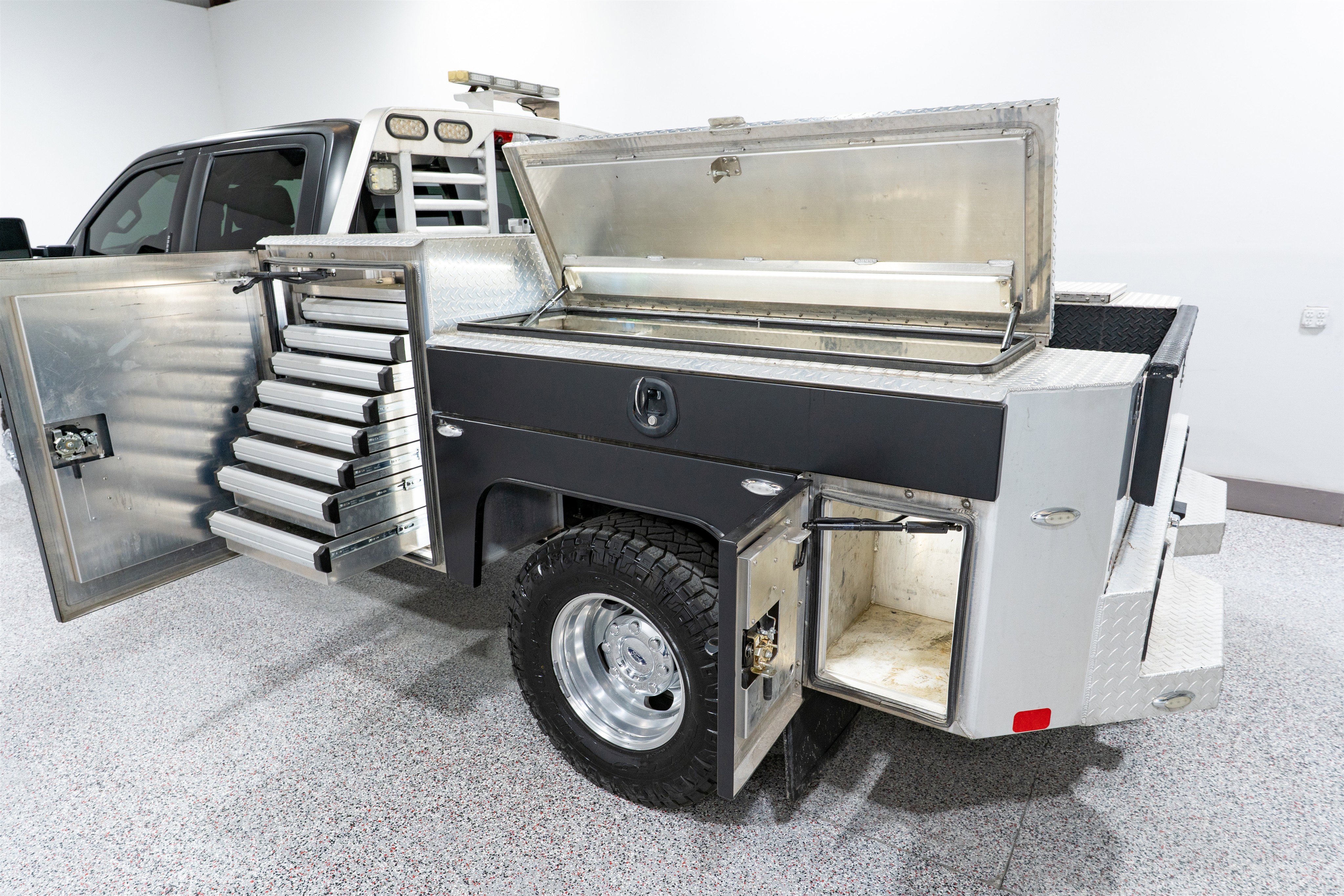 Used 2022 Ford F350 King Ranch w/ King Ranch Ultimate Package AWD/4WD image 11
