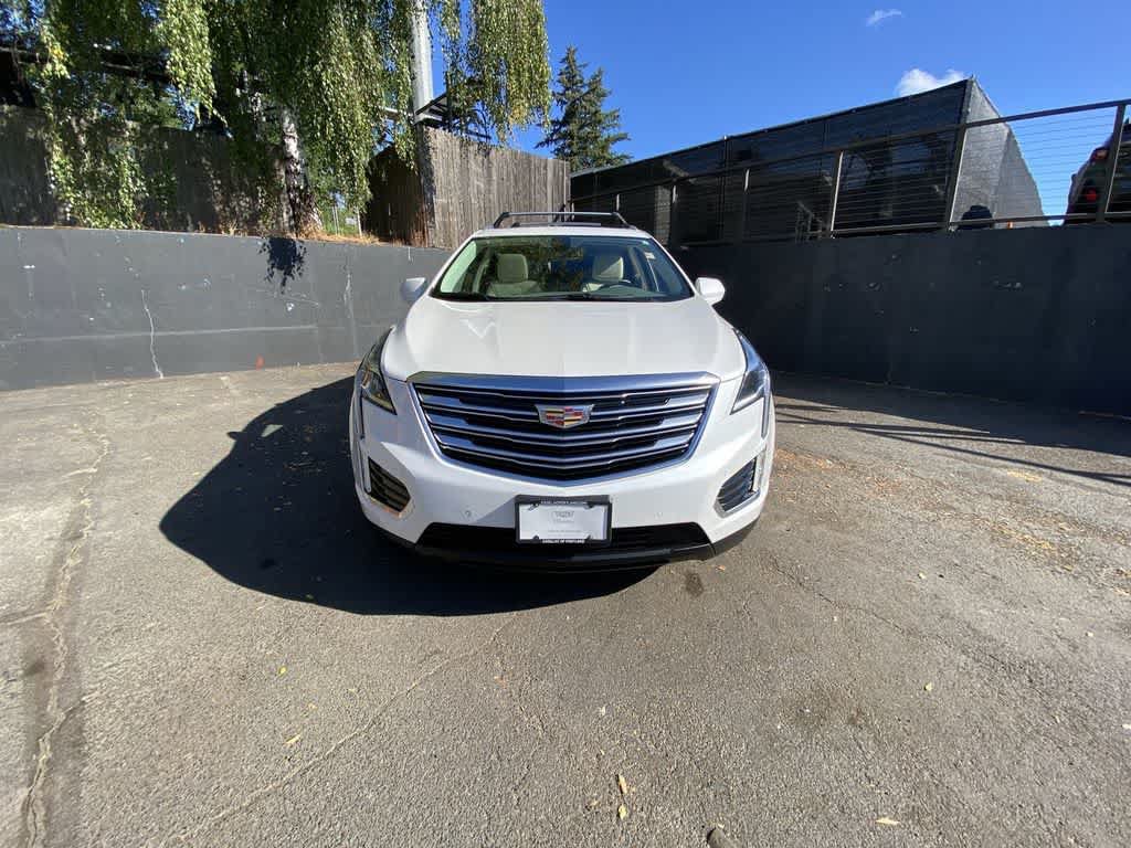 Used 2017 Cadillac XT5 Premium Luxury w/ Driver Assist Package AWD/4WD image 9
