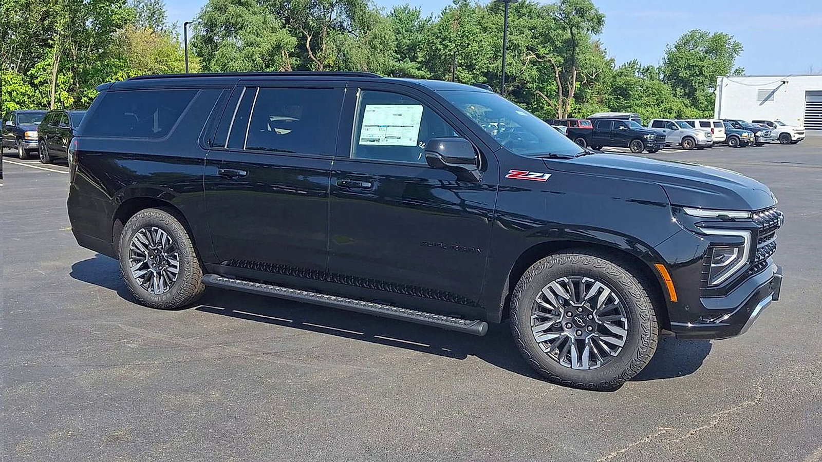 New 2026 Chevrolet Suburban Z71 w/ Z71 Off-Road Package AWD/4WD image 4