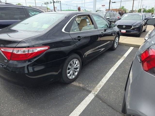 Used 2015 Toyota Camry LE FWD image 14