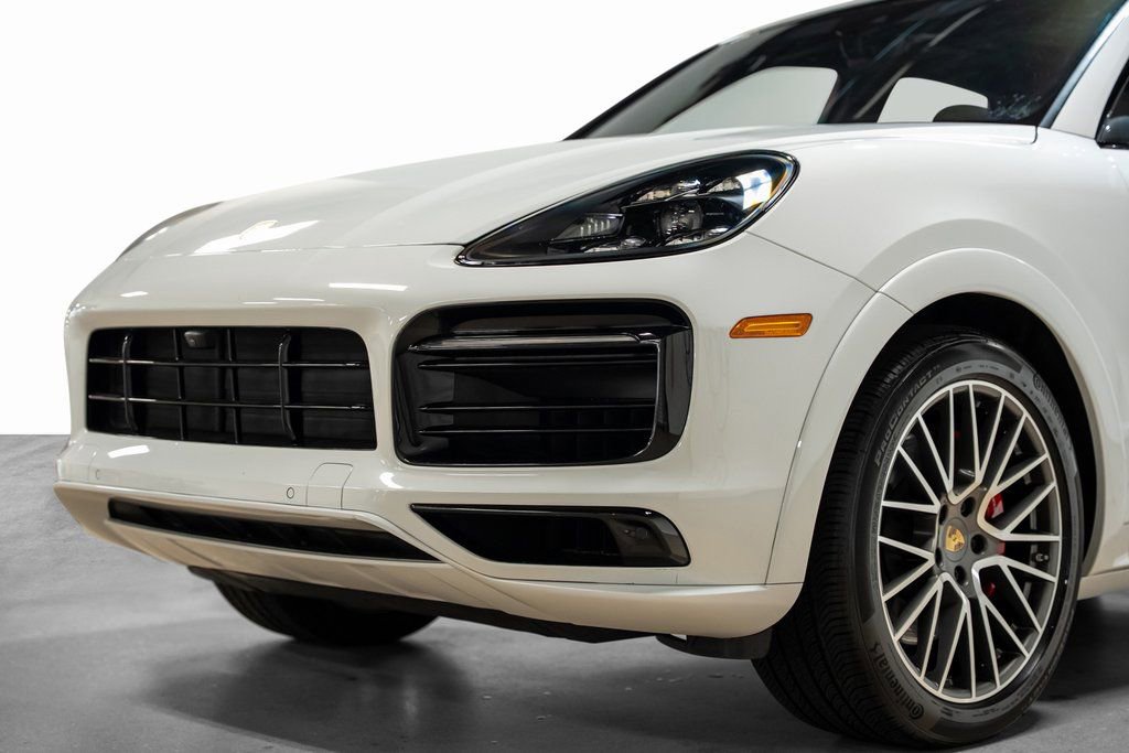 Used 2022 Porsche Cayenne GTS image 10