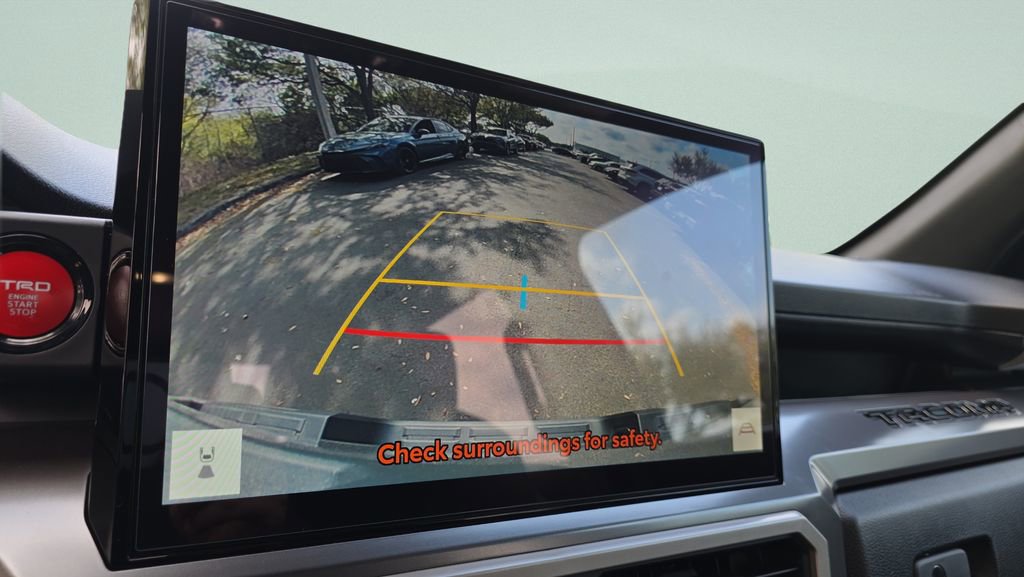 Used 2025 Toyota Tacoma TRD Sport image 17