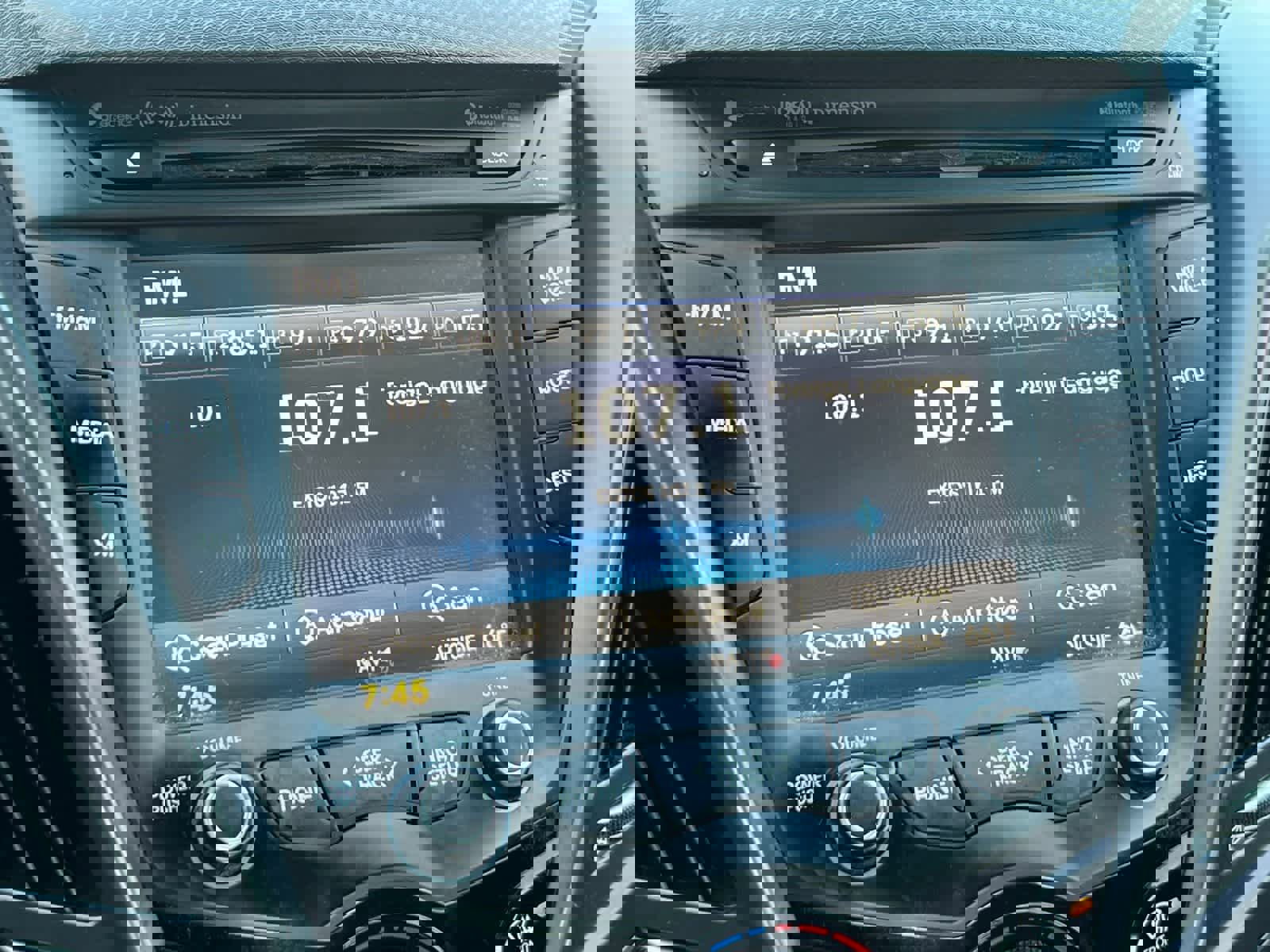 Used 2015 Hyundai Veloster Turbo w/ Option Group 04 image 18