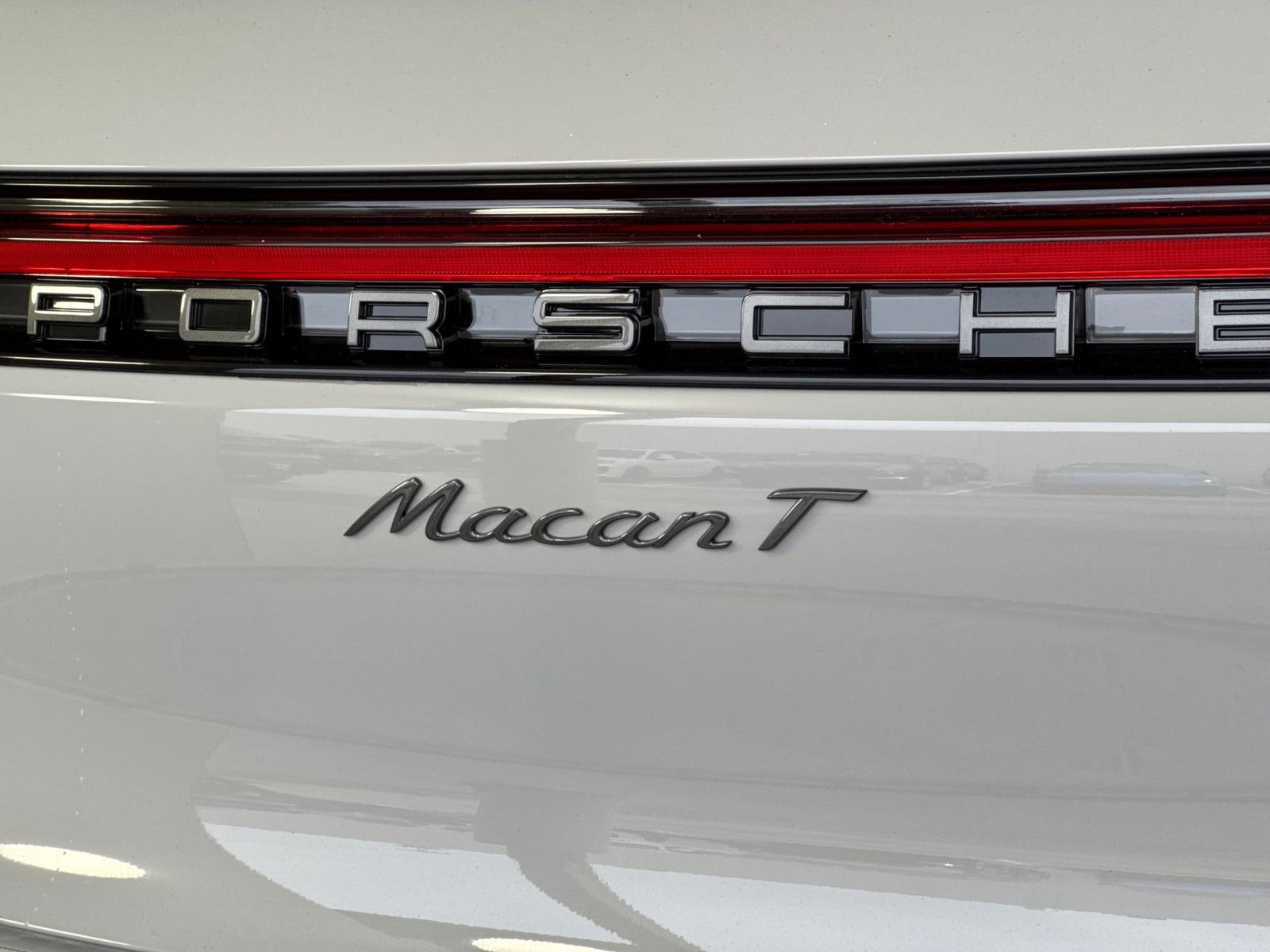 New 2026 Porsche Macan Turbo AWD/4WD image 34