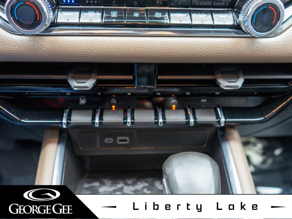 Used 2023 GMC Canyon Denali image 25