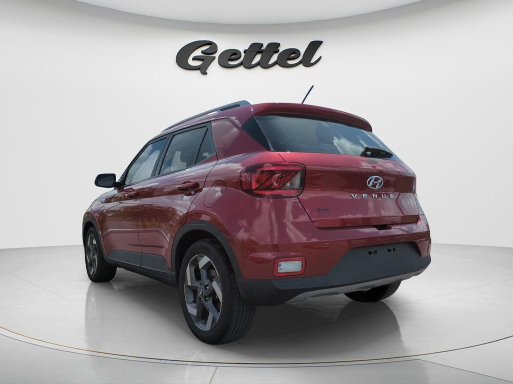 Certified 2024 Hyundai Venue SEL FWD image 7