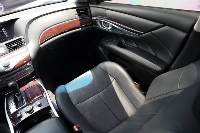 Used 2018 INFINITI Q70 L 3.7 AWD/4WD image 25