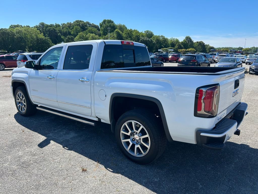 Used 2016 GMC Sierra 1500 Denali w/ Enhanced Driver Alert Package AWD/4WD image 3