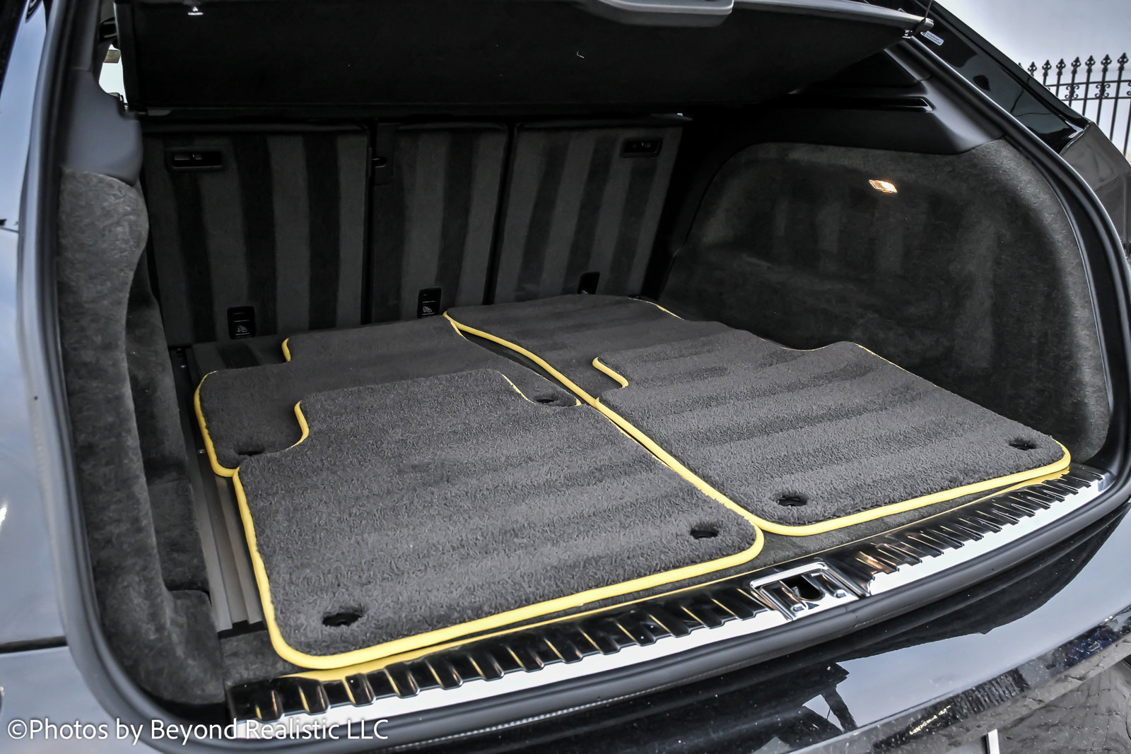 Certified 2023 Bentley Bentayga Extended Wheelbase image 15