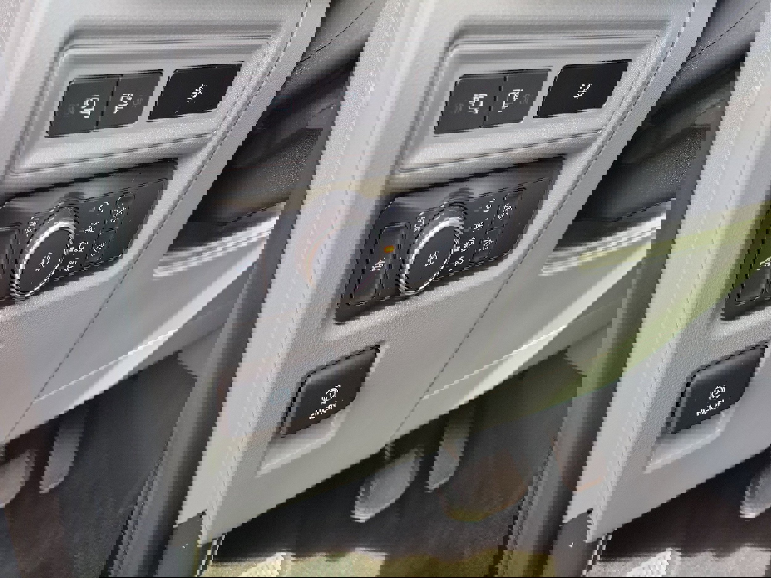 Used 2022 Ford F150 XLT w/ Equipment Group 302A High image 21