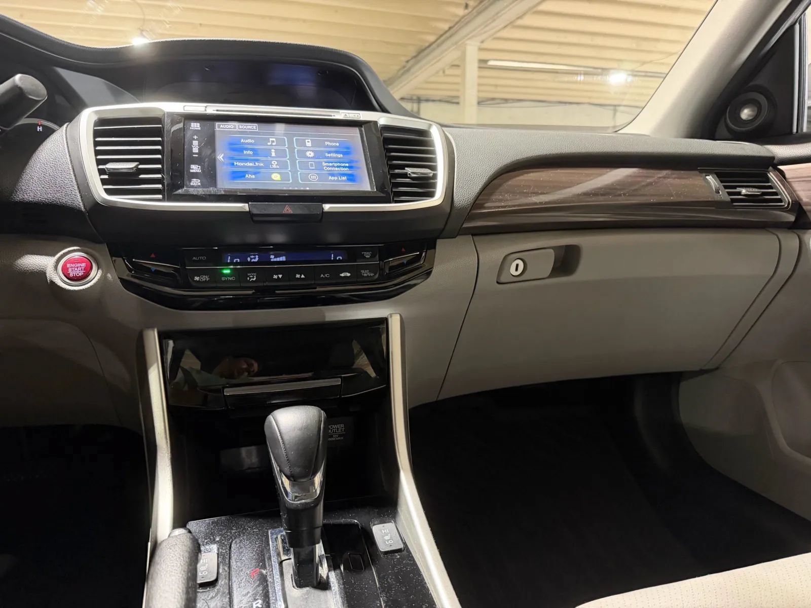 Used 2017 Honda Accord EX-L image 17