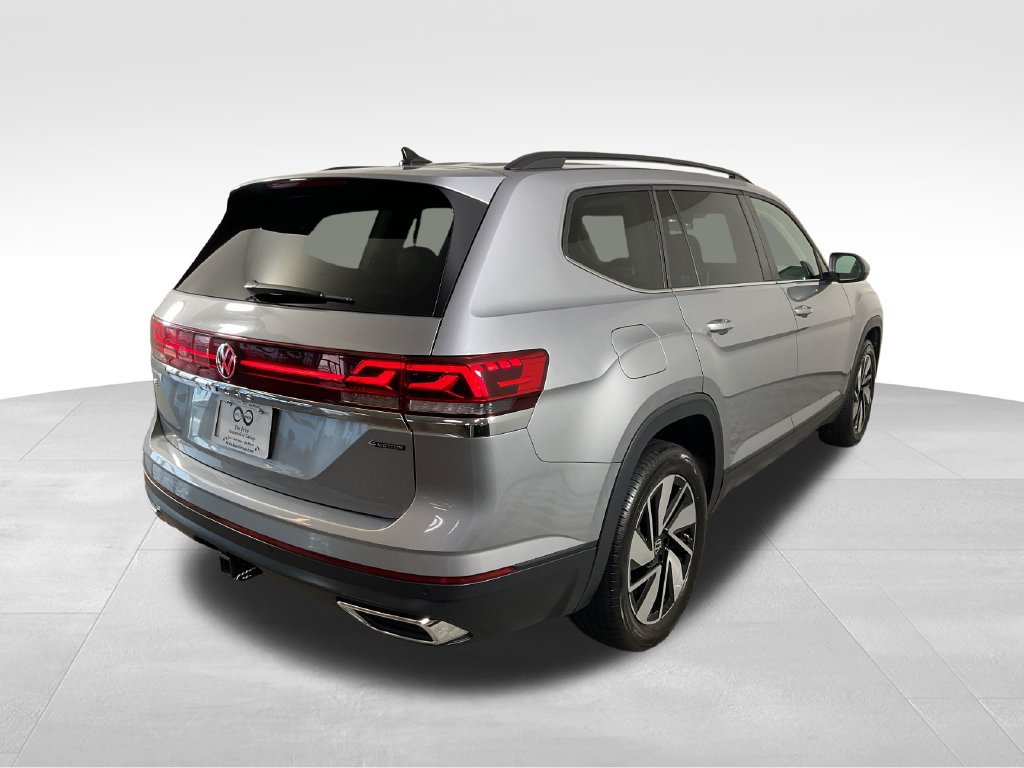 Used 2025 Volkswagen Atlas SE AWD/4WD image 9
