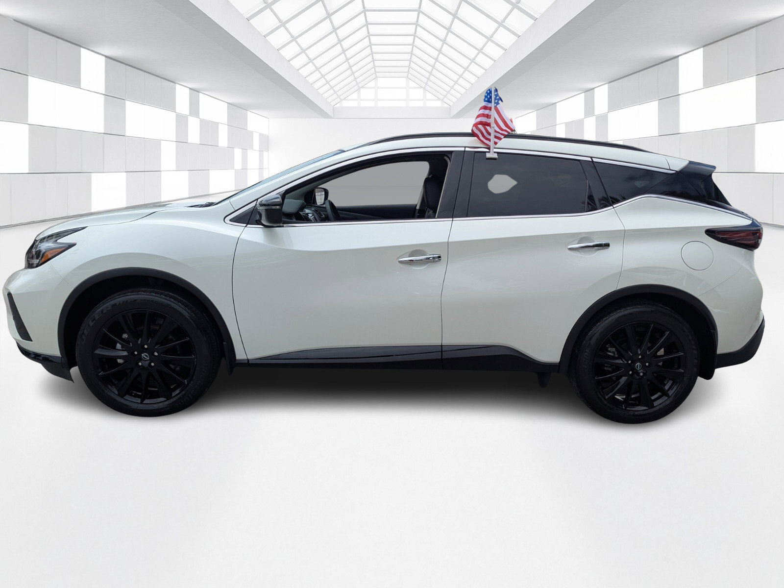Certified 2024 Nissan Murano SV w/ SV Midnight Edition Package FWD image 4
