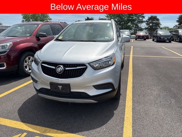 Used 2022 Buick Encore Preferred image 2