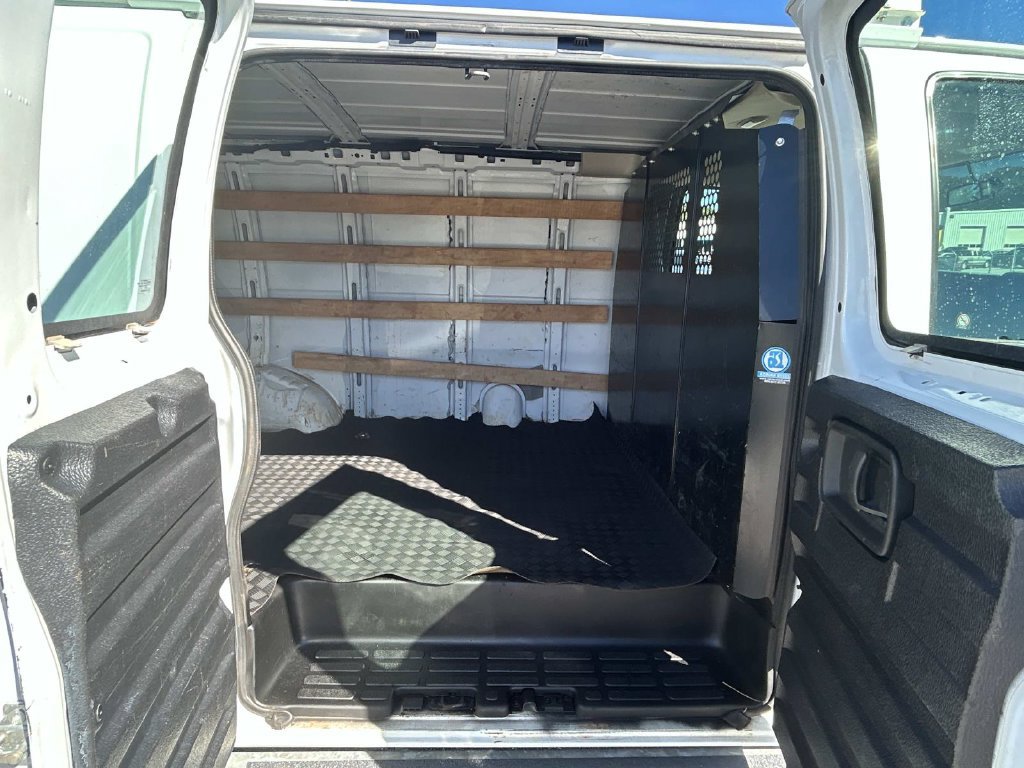 Used 2021 Chevrolet Express 2500 w/ Driver Convenience Package RWD image 17