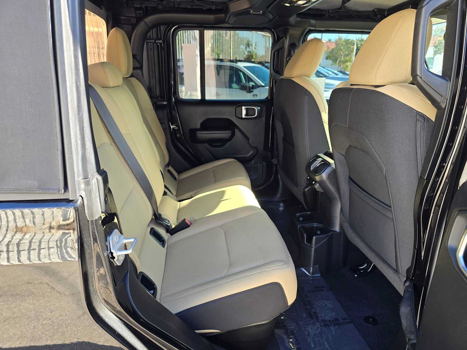 Used 2023 Jeep Gladiator Sport AWD/4WD image 13