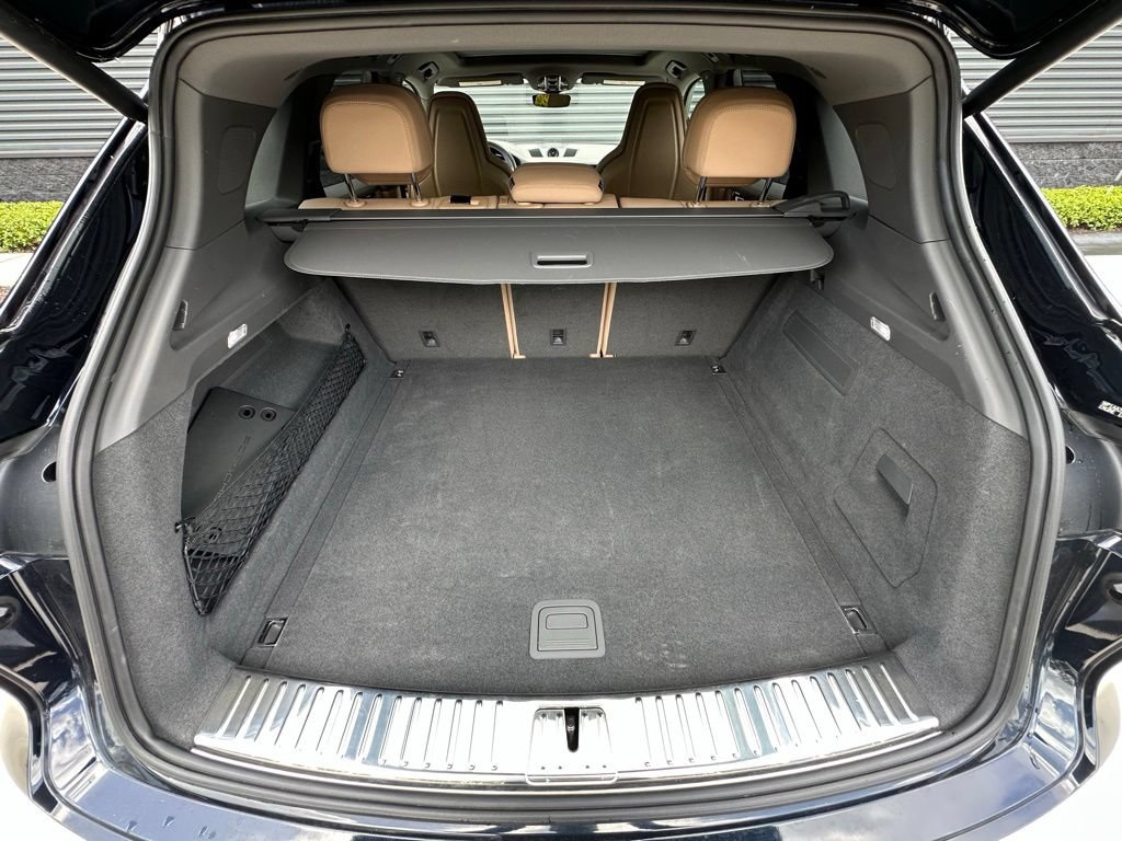 Certified 2023 Porsche Cayenne AWD/4WD image 42