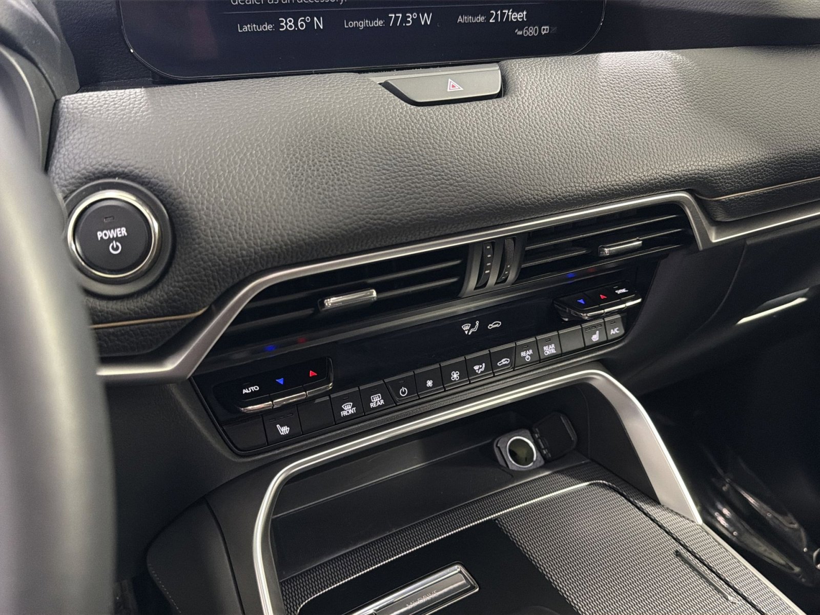 Used 2024 MAZDA CX-90 Plug-In Hybrid w/ Preferred image 33