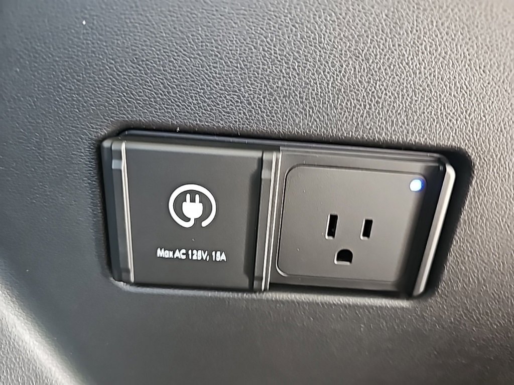 New 2026 Hyundai Ioniq 9 Limited image 49