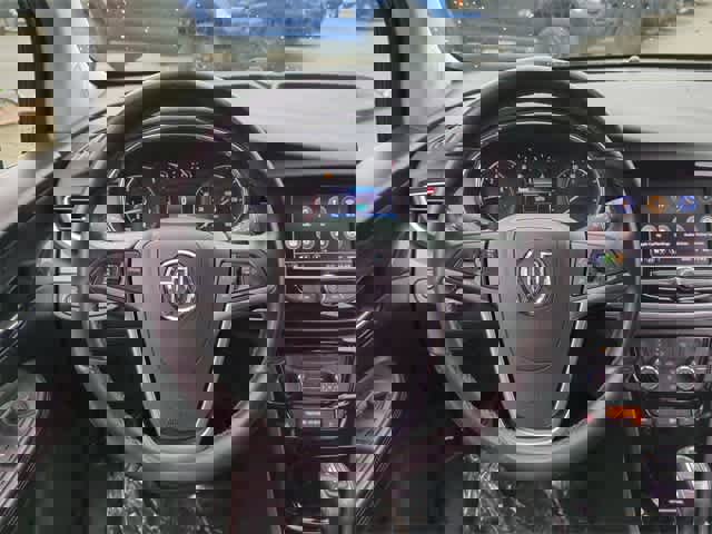 Used 2022 Buick Encore Preferred w/ Safety Package image 22