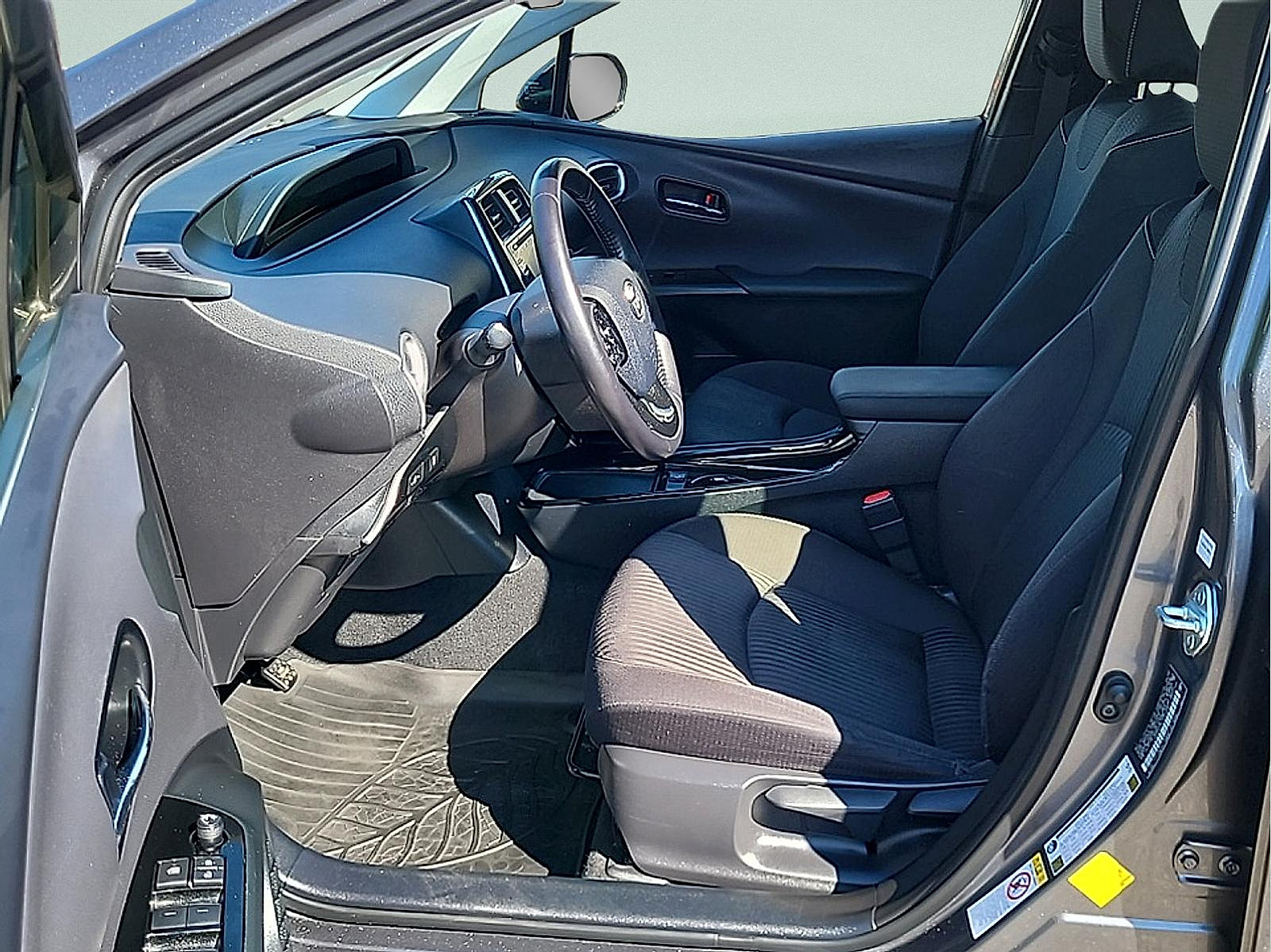 Used 2020 Toyota Prius Prime LE FWD image 13
