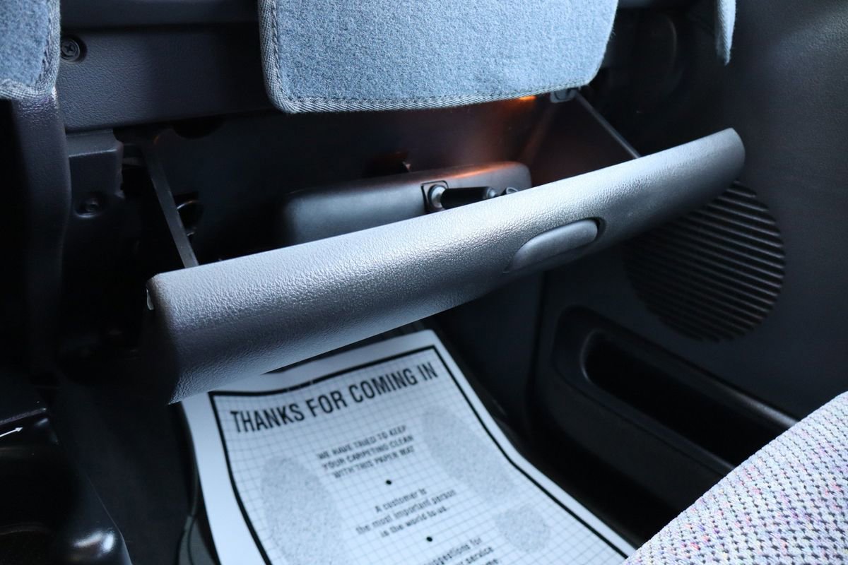 Used 1998 Dodge Ram 2500 Truck Laramie SLT image 34