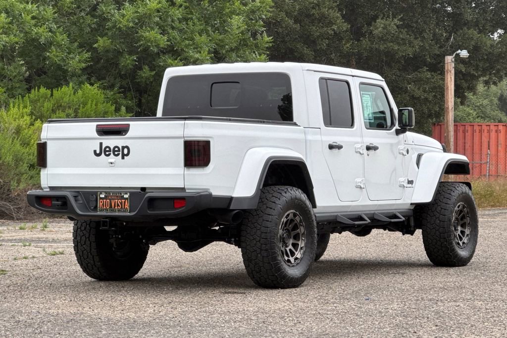 Used 2025 Jeep Gladiator Sport AWD/4WD image 4