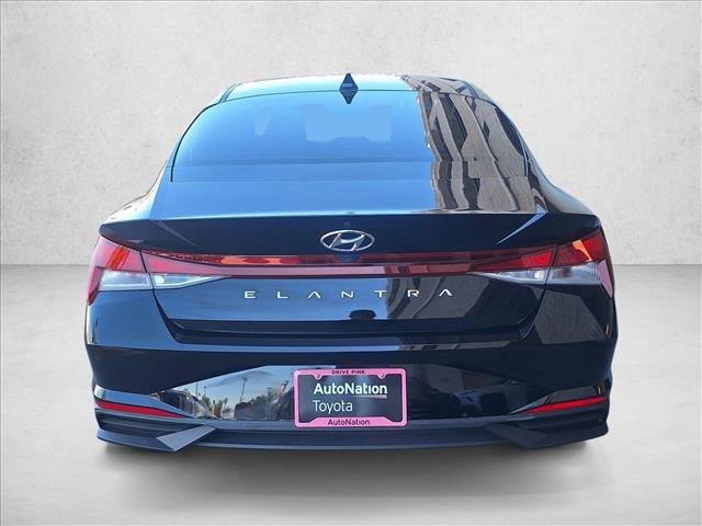 Used 2023 Hyundai Elantra SE image 6