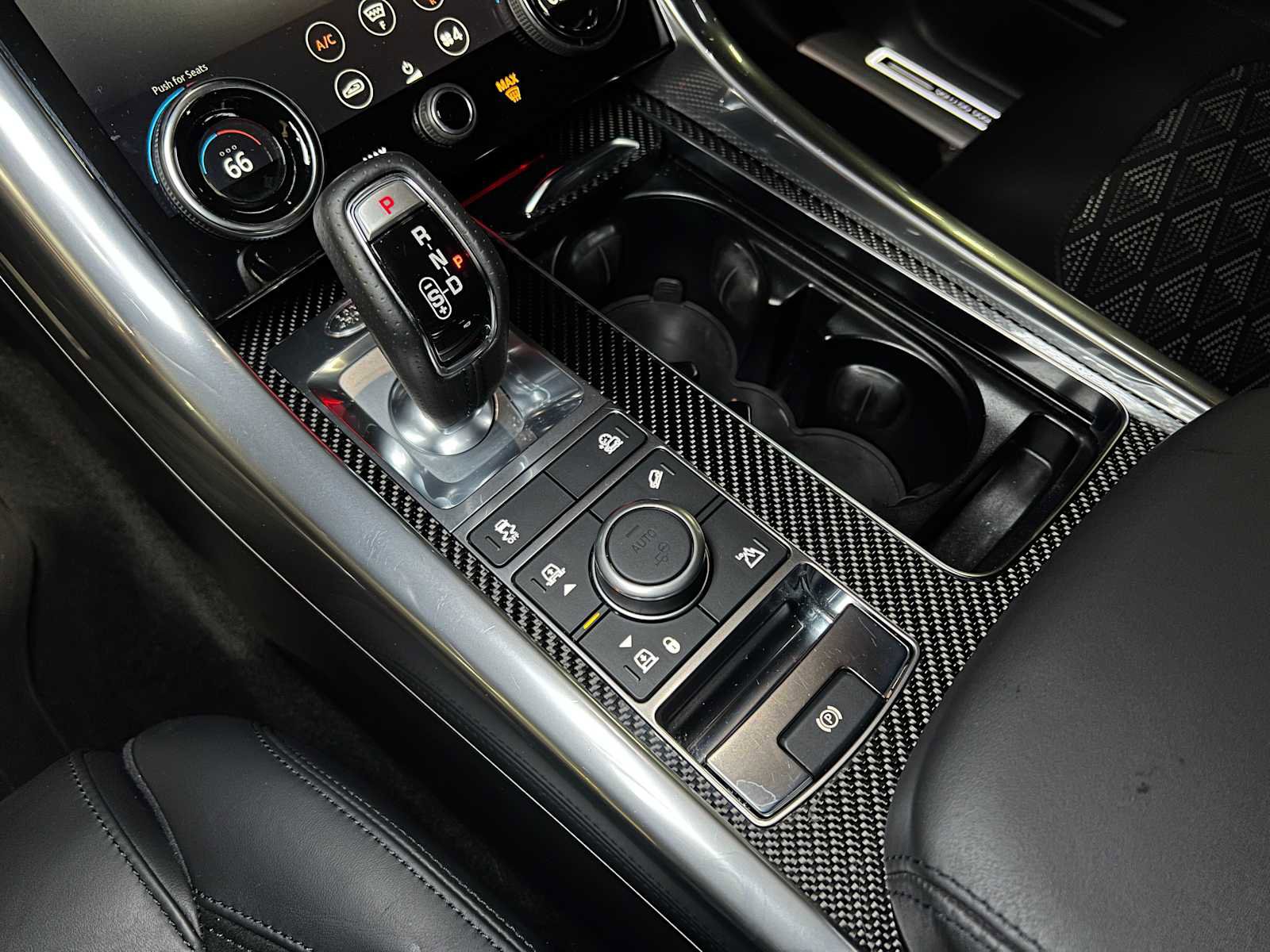 Used 2021 Land Rover Range Rover Sport SVR Carbon Edition image 32