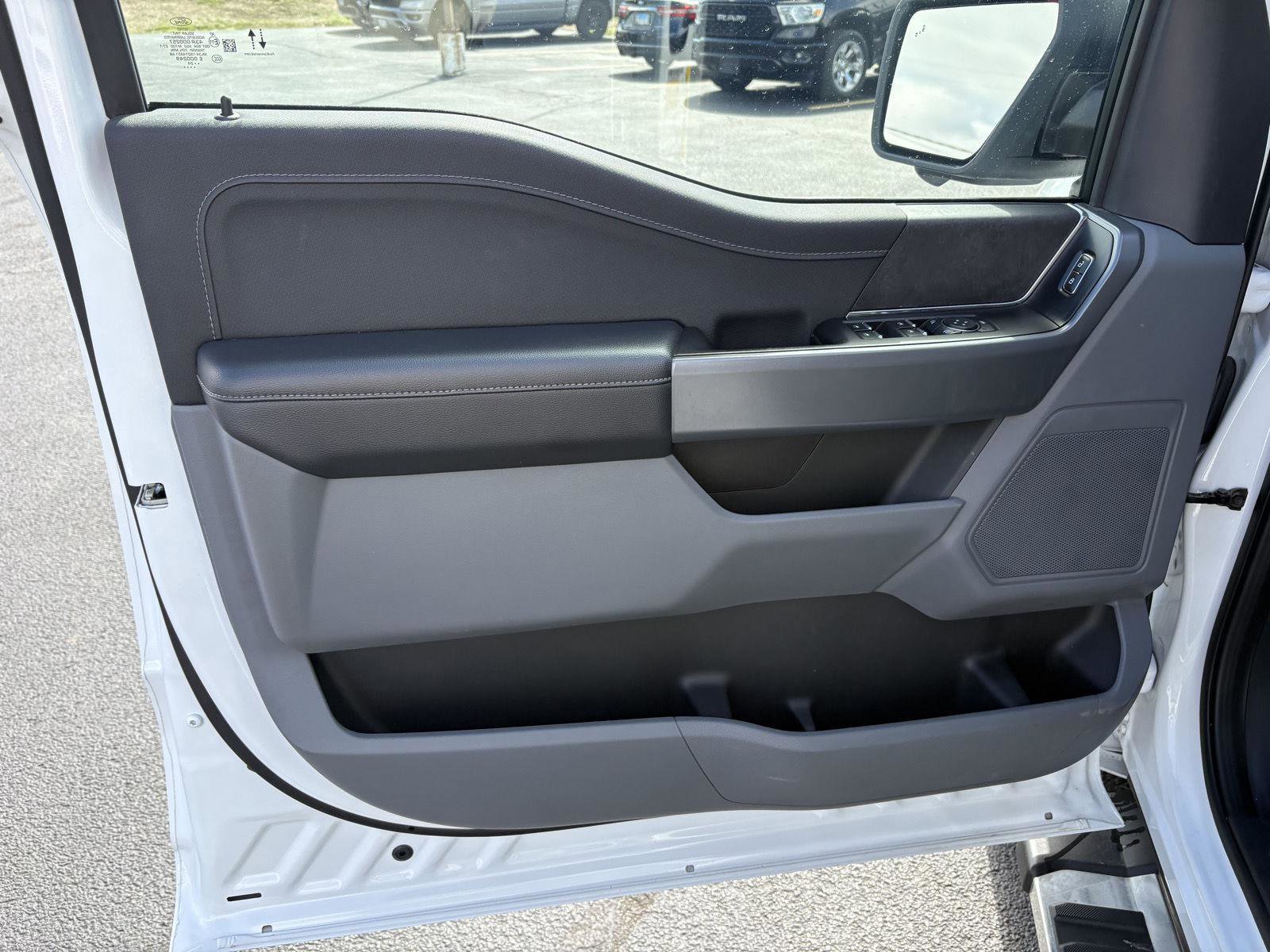 Used 2024 Ford F150 XLT w/ Tow/Haul Package image 3