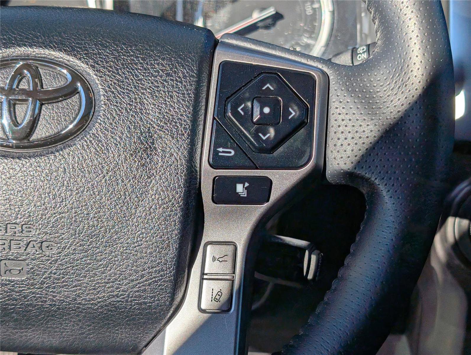 Used 2022 Toyota 4Runner Limited image 23