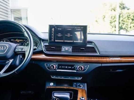 Used 2023 Audi Q5 2.0T Premium w/ Convenience Package image 13