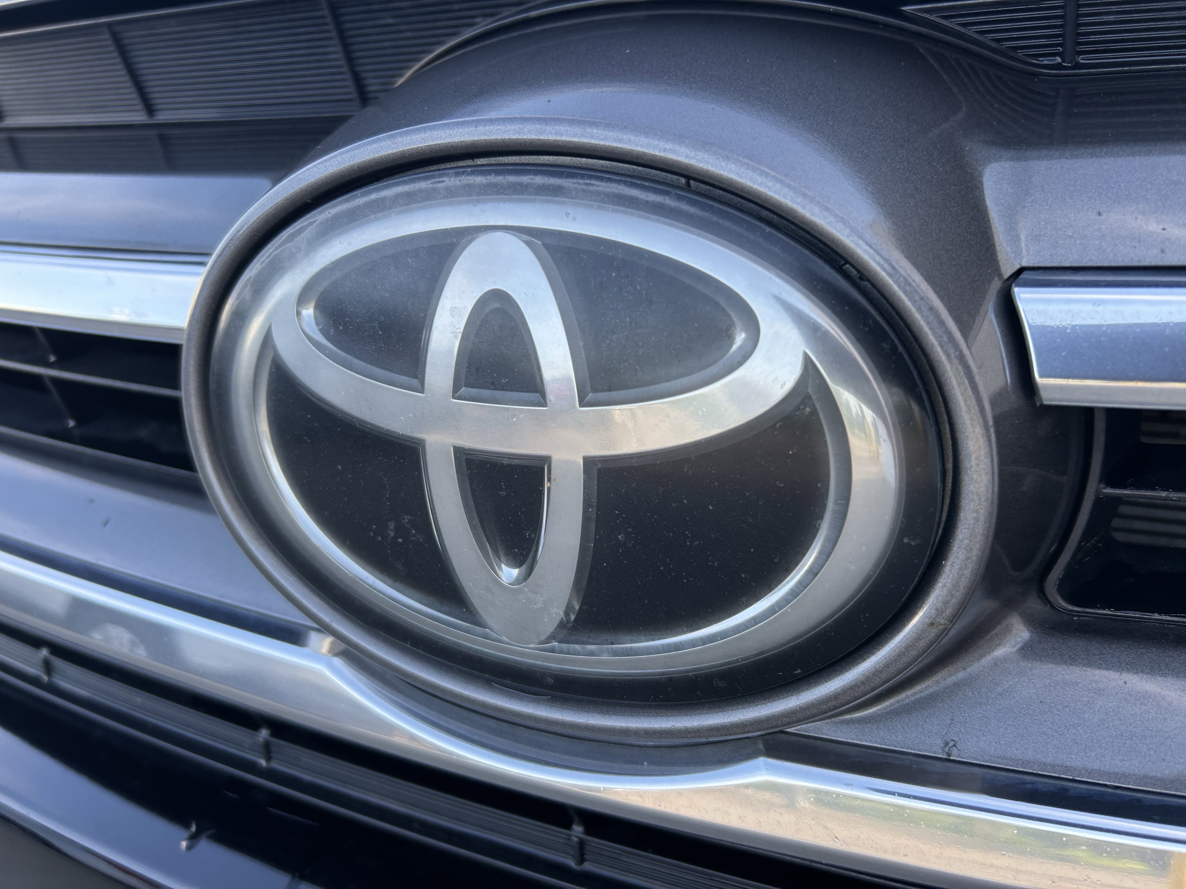 Used 2019 Toyota Highlander Limited Platinum AWD/4WD image 10