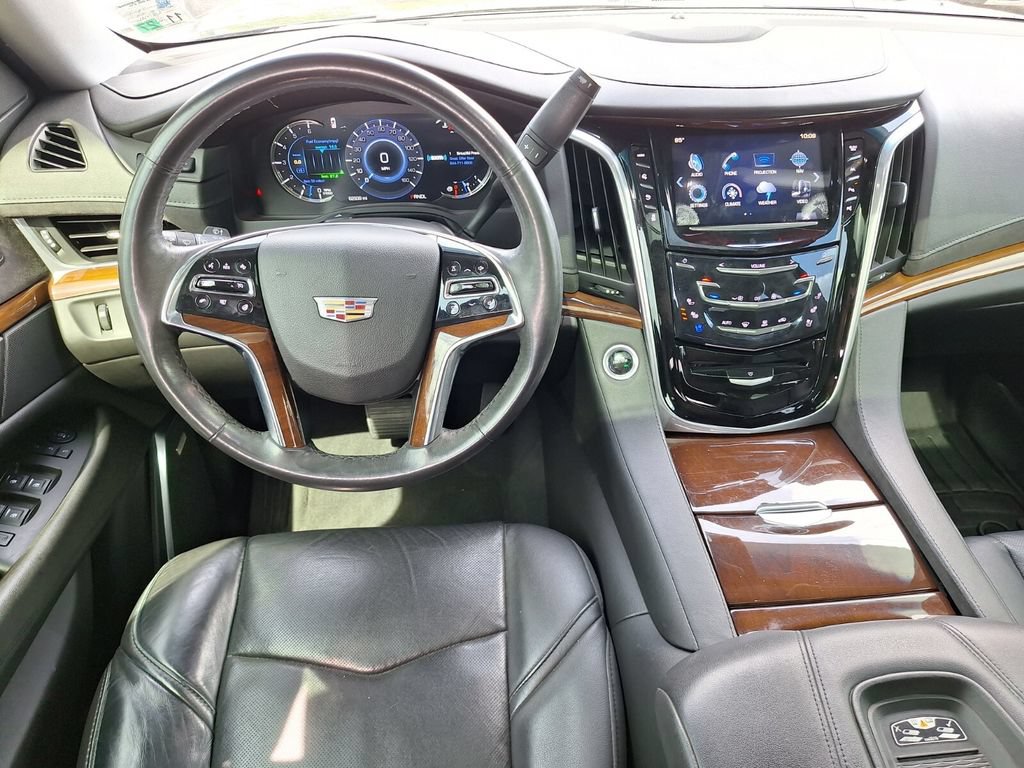 Used 2020 Cadillac Escalade Premium Luxury RWD image 12