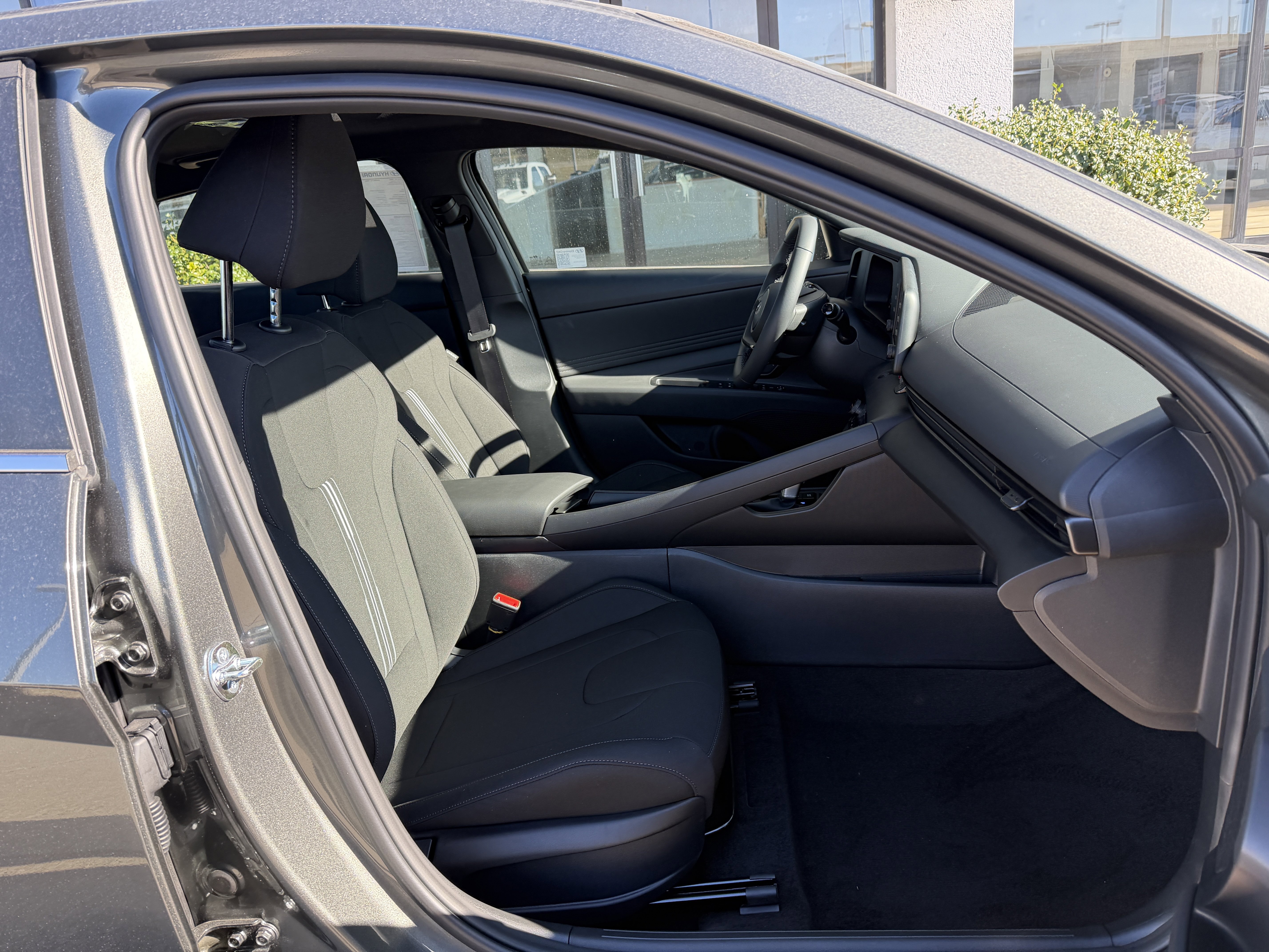 New 2026 Hyundai Elantra SEL Sport FWD image 17